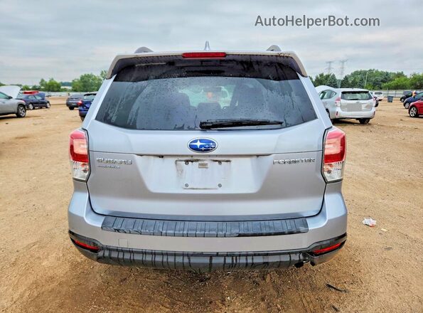 JF2SJAEC7JH470030 2018 SUBARU FORESTER Серебряный Вид сзади