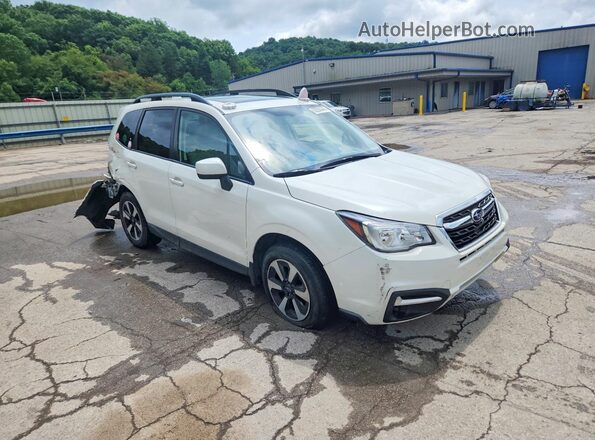 JF2SJAEC8HH402409 2017 SUBARU FORESTER Белый Передняя правая четверть
