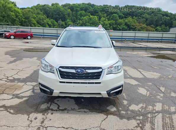 JF2SJAEC8HH402409 2017 SUBARU FORESTER Белый Вид спереди