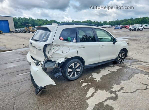 JF2SJAEC8HH402409 2017 SUBARU FORESTER Белый Задняя правая четверть