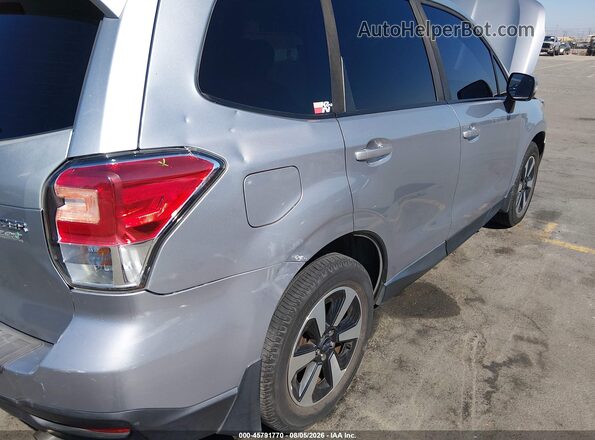 JF2SJAEC8HH512392 2017 SUBARU FORESTER Серебряный 