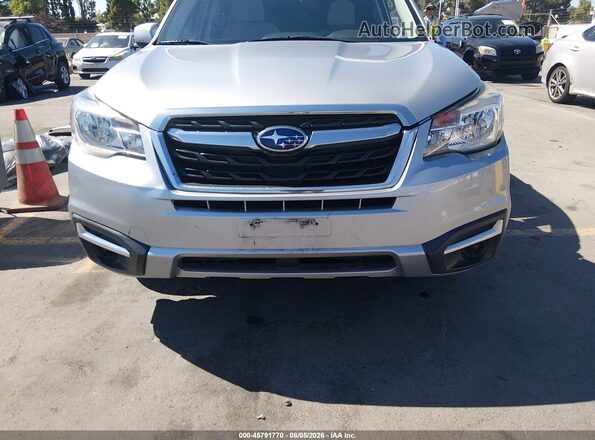 JF2SJAEC8HH512392 2017 SUBARU FORESTER Серебряный Вид задней части салона