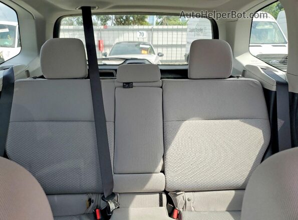 JF2SJAEC8JH431561 2018 SUBARU FORESTER Green Rear seats view