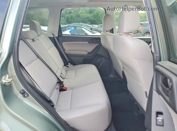 JF2SJAEC8JH431561 2018 SUBARU FORESTER Green Rear interior view
