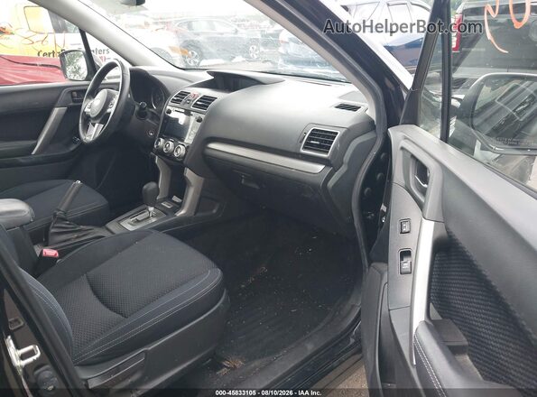 JF2SJAEC9HH487633 2017 SUBARU FORESTER Черный Вид салона спереди