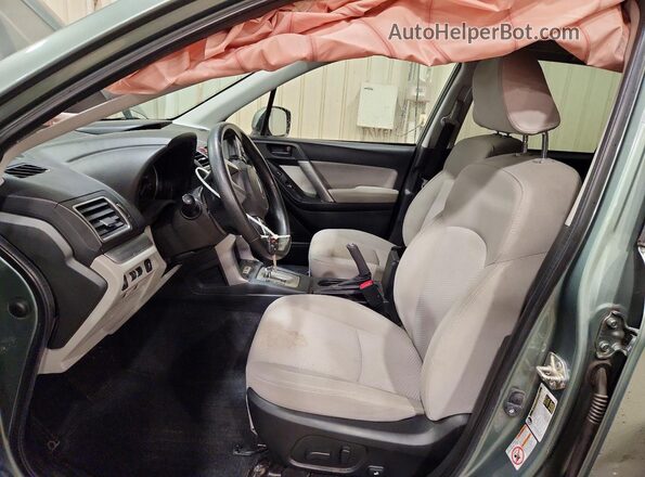 JF2SJAEC9HH514040 2017 SUBARU FORESTER Green წინა სალონის ხედი