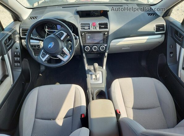 JF2SJAEC9JH567844 2018 SUBARU FORESTER Silver Dashboard view