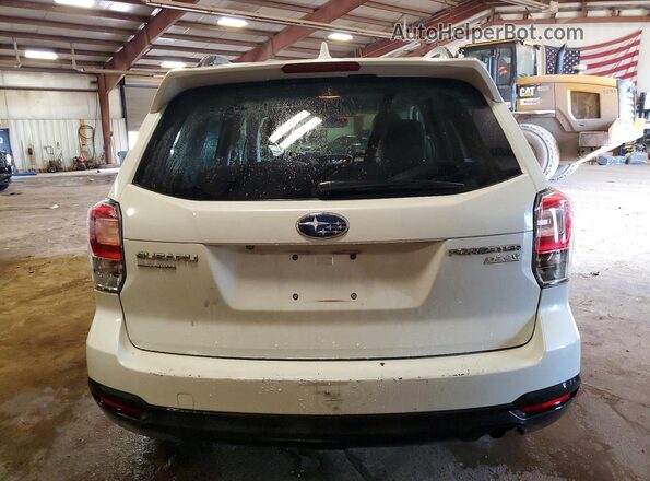 JF2SJAECXHH546611 2017 SUBARU FORESTER White უკანა ხედი