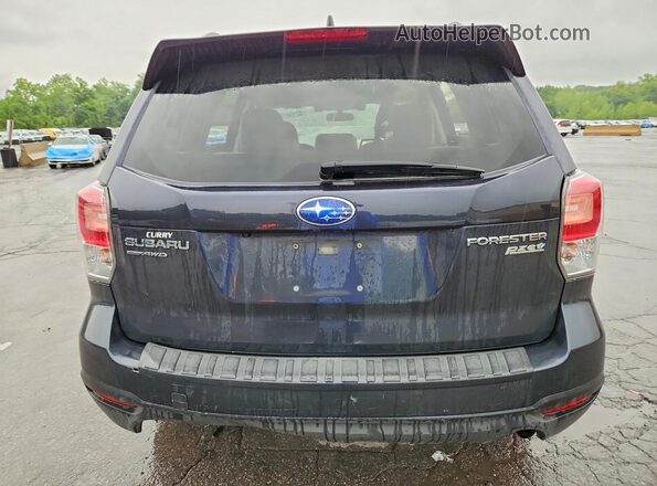 JF2SJAGC0HH495987 2017 SUBARU FORESTER Gray უკანა ხედი