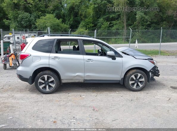 JF2SJAGC0JH457438 2018 SUBARU FORESTER Silver Vista interior trasera