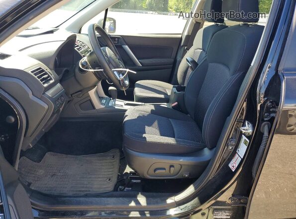 JF2SJAGC0JH544921 2018 SUBARU FORESTER Черный Вид салона спереди