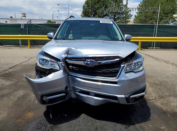 JF2SJAGC1HH808271 2017 SUBARU FORESTER Silver Front view