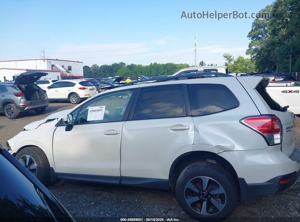 JF2SJAGC1JH613406 2018 SUBARU FORESTER White Widok wnętrza z tyłu