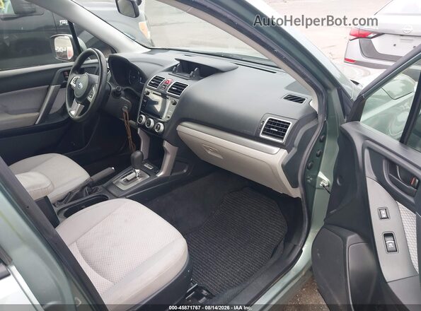 JF2SJAGC9HH464544 2017 SUBARU FORESTER Green Вид салону спереду