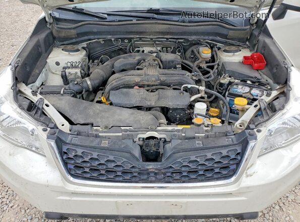 JF2SJAHC6GH555008 2016 SUBARU FORESTER White Rear interior view