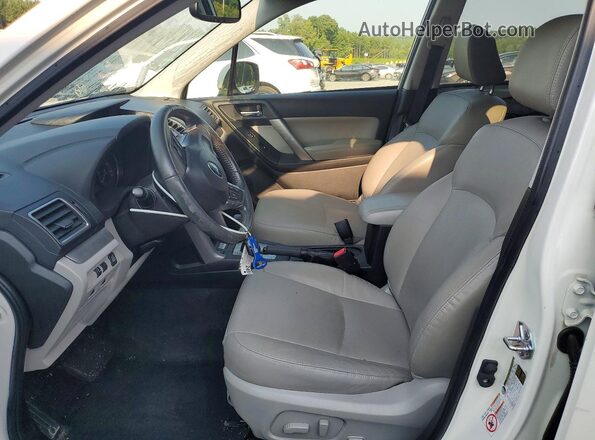 JF2SJAHC9GH540759 2016 SUBARU FORESTER White Front interior view