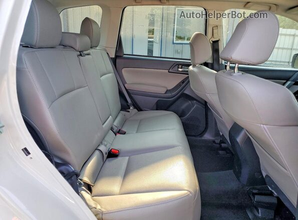 JF2SJAHC9GH540759 2016 SUBARU FORESTER White Rear interior view