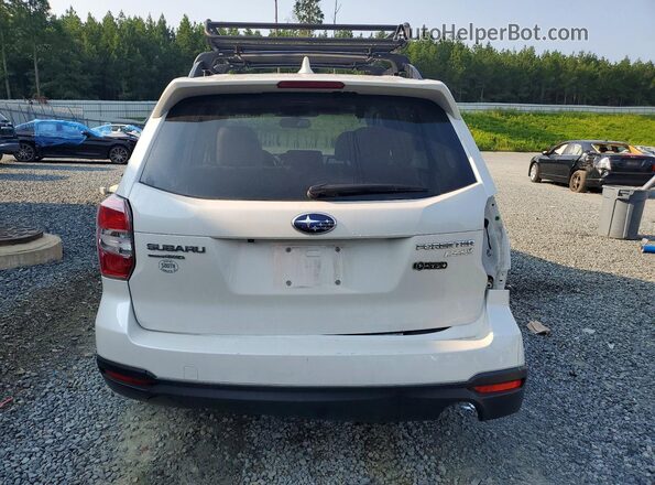 JF2SJAHC9GH540759 2016 SUBARU FORESTER White Rear view