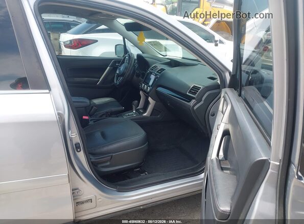 JF2SJAJC0HH401423 2017 SUBARU FORESTER Silver წინა სალონის ხედი