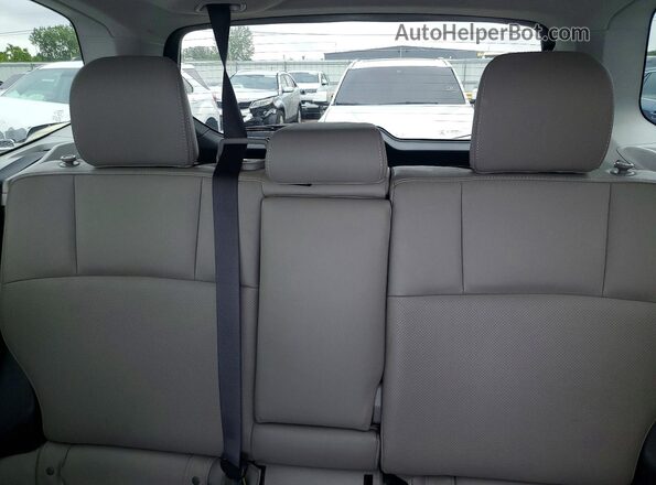 JF2SJAJC1HH517679 2017 SUBARU FORESTER Белый Вид задних сидений