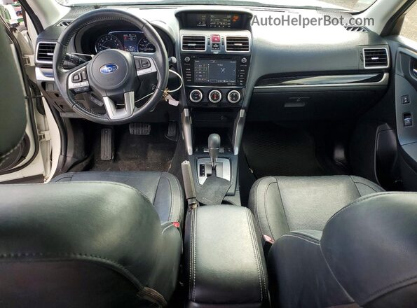 JF2SJAJC1JH486147 2018 SUBARU FORESTER White Вид панелі приладів