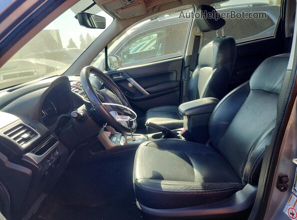 JF2SJAJC2HH416666 2017 SUBARU FORESTER Серебряный Вид салона спереди
