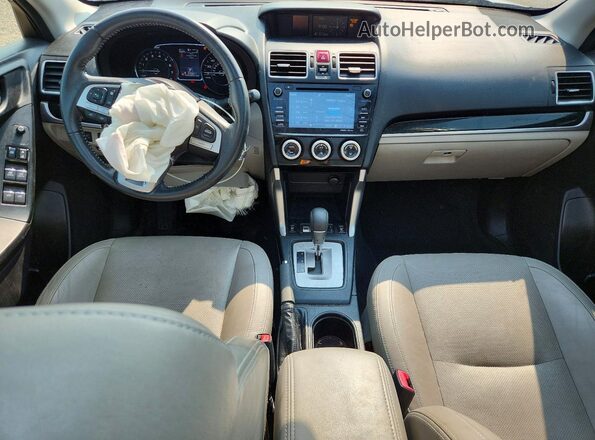 JF2SJAJC2JH467980 2018 SUBARU FORESTER Серебряный Вид панели приборов