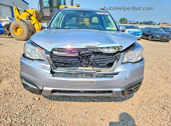 JF2SJAJC2JH467980 2018 SUBARU FORESTER Серебряный Вид спереди