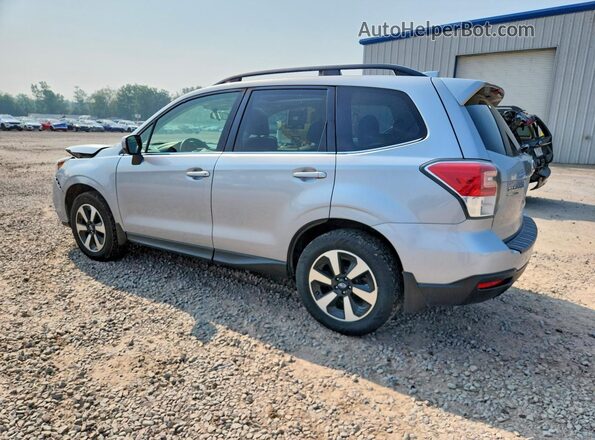 JF2SJAJC2JH467980 2018 SUBARU FORESTER Серебряный Задняя левая четверть