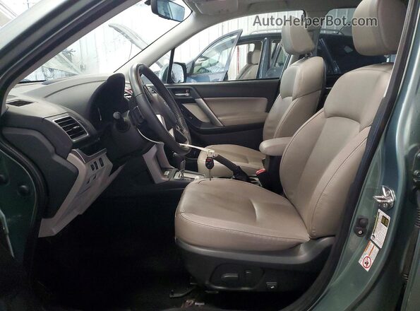 JF2SJAJC3HH401674 2017 SUBARU FORESTER Green Front interior view