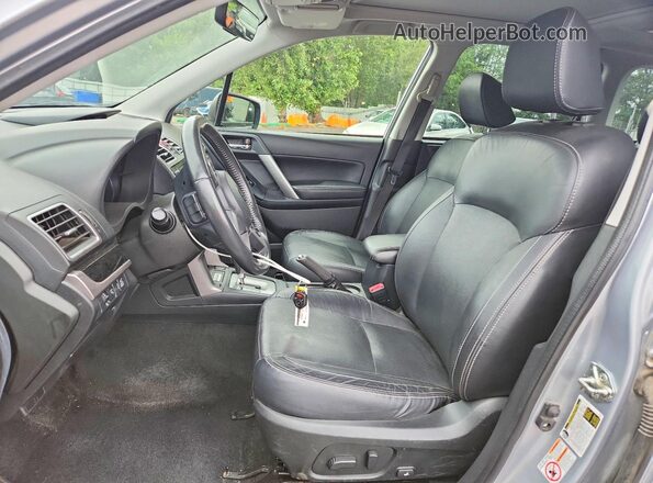 JF2SJAJC3JH464067 2018 SUBARU FORESTER Silver Widok wnętrza z przodu