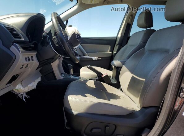 JF2SJAJC4HH577519 2017 SUBARU FORESTER Charcoal Vista interior delantera