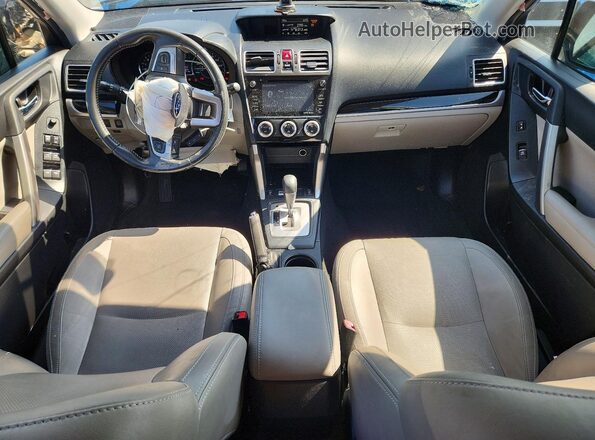 JF2SJAJCXJH414718 2018 SUBARU FORESTER Silver Widok deski rozdzielczej