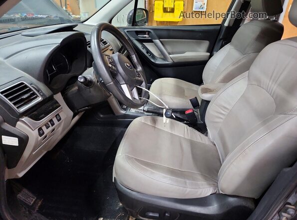 JF2SJARC0HH529830 2017 SUBARU FORESTER Charcoal Widok wnętrza z przodu
