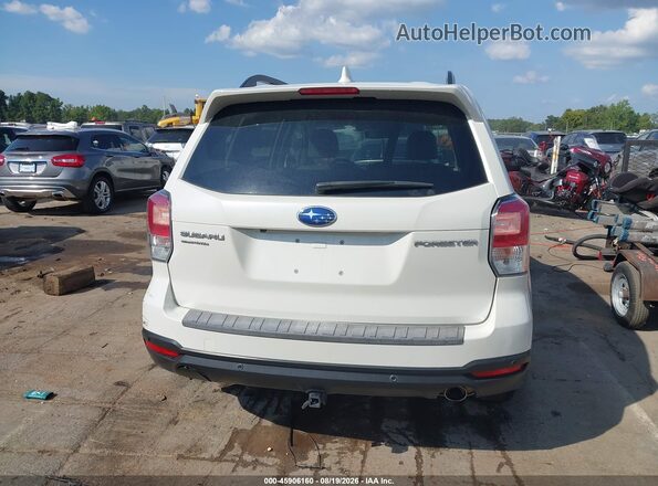 JF2SJARC0JH404557 2018 SUBARU FORESTER White 