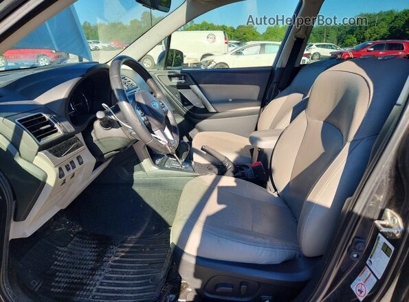 JF2SJARC1JH421173 2018 SUBARU FORESTER Gray Vista interior delantera