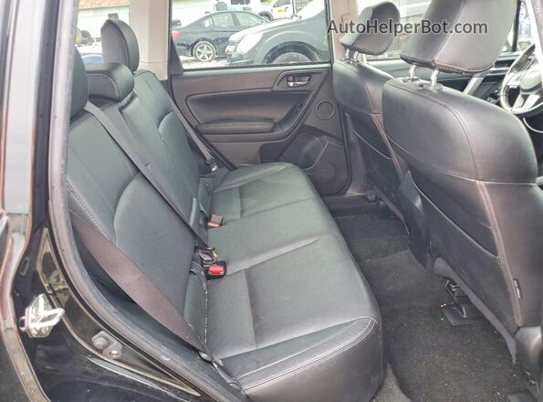 JF2SJARC1JH443979 2018 SUBARU FORESTER Черный Вид задней части салона