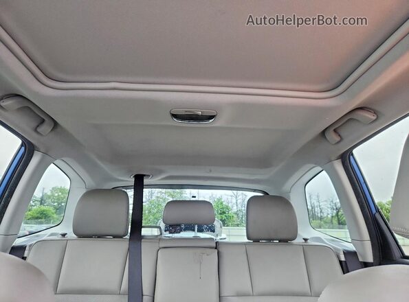 JF2SJARC1JH570814 2018 SUBARU FORESTER Blue Vista de los asientos traseros