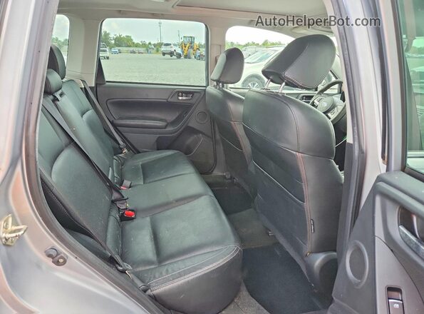 JF2SJARC2JH405595 2018 SUBARU FORESTER Silver Rear seats view