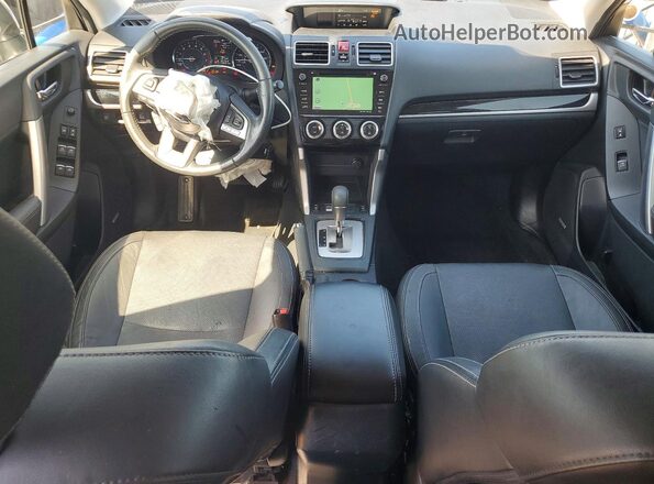 JF2SJARC3HH426403 2017 SUBARU FORESTER Серебряный Вид панели приборов