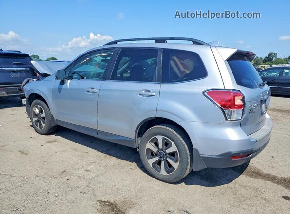 JF2SJARC3HH426403 2017 SUBARU FORESTER Серебряный Задняя левая четверть