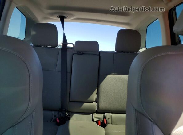 JF2SJARC5HH530973 2017 SUBARU FORESTER Green Vista de los asientos traseros