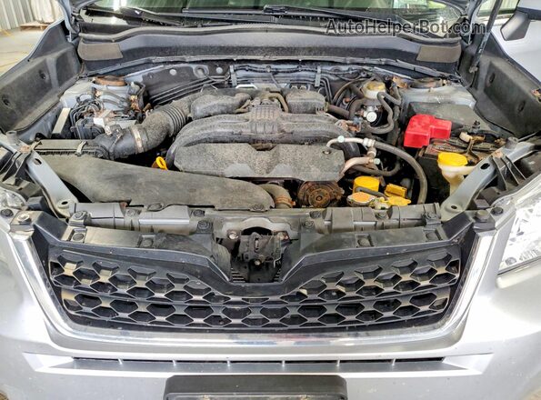 JF2SJARC6GH494256 2016 SUBARU FORESTER Silver Vista del compartimento del motor