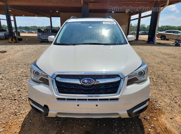 JF2SJARCXJH543868 2018 SUBARU FORESTER White Front view