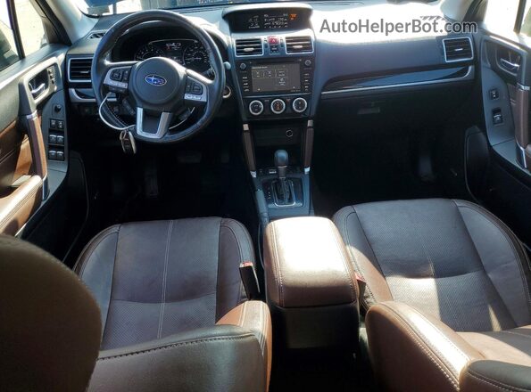 JF2SJAWC3HH812453 2017 SUBARU FORESTER Black Vista del salpicadero