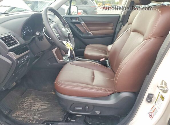 JF2SJAWC5HH804127 2017 SUBARU FORESTER White Widok wnętrza z przodu