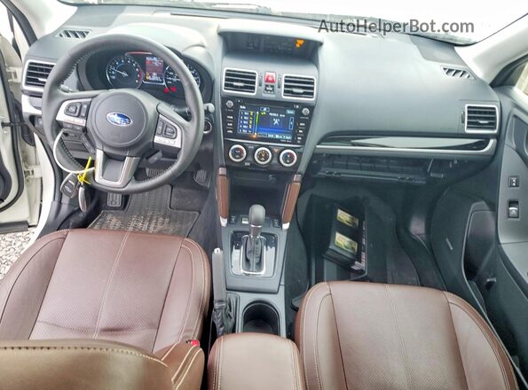 JF2SJAWC5HH804127 2017 SUBARU FORESTER White Widok deski rozdzielczej