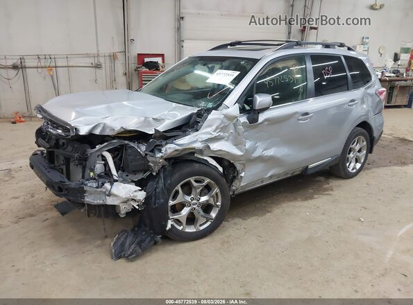 JF2SJAWC6JH593347 2018 SUBARU FORESTER Silver Vista tres cuartos delantera izquierda