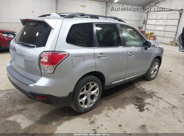 JF2SJAWC6JH593347 2018 SUBARU FORESTER Silver Trasero derecho