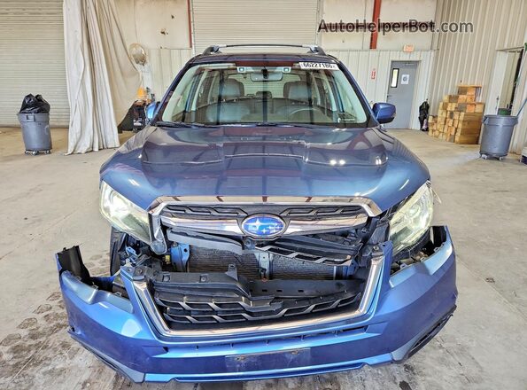 JF2SJAWC7HH811385 2017 SUBARU FORESTER Blue Vista frontal